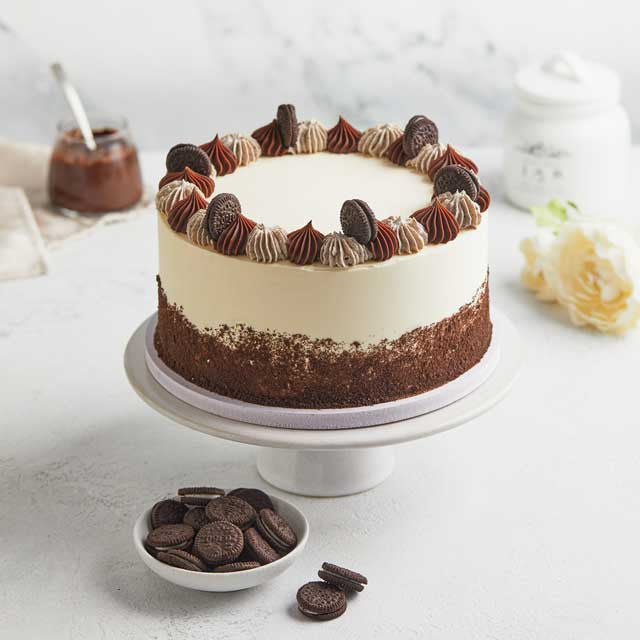Cookies & Cream Cake